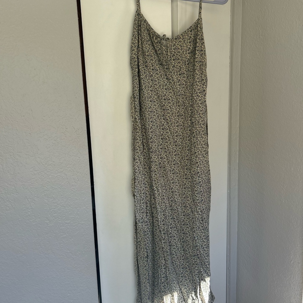 Brandy Melville Black and White Floral Maxi Dress